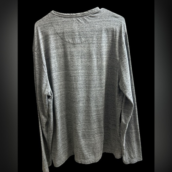 Guess Jeans - Long Sleeve Gray T-Shirt - Size 2XL - Picture 5 of 10
